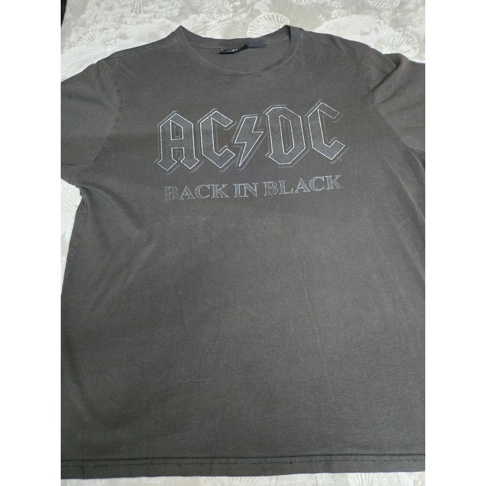 AC/DC Back in Black Graphic T-Shirt Mens Large Faded Black Rock Band Tee